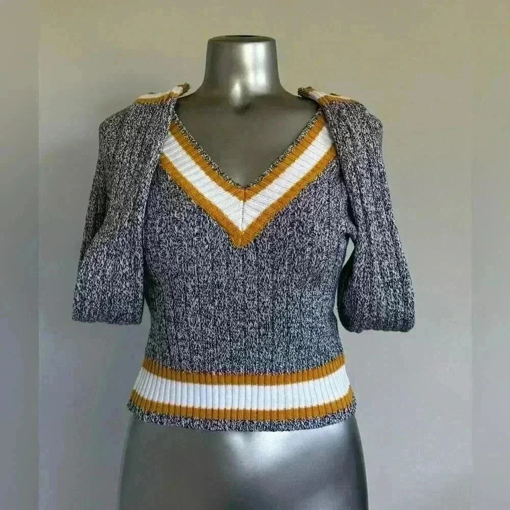 2 for $30 🆕V Neck Crop Sweater - Picture 5 of 16